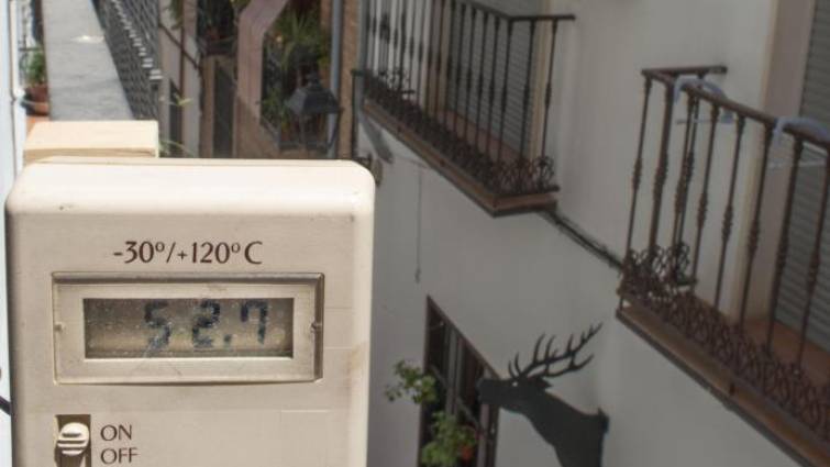 Un termómetro en un calle de Jaén Un termómetro en un calle de Jaén